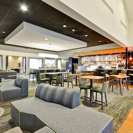 Courtyard Dallas Medical Market Center Экстерьер фото