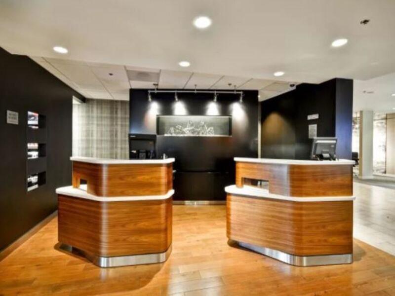 Courtyard Dallas Medical Market Center Экстерьер фото