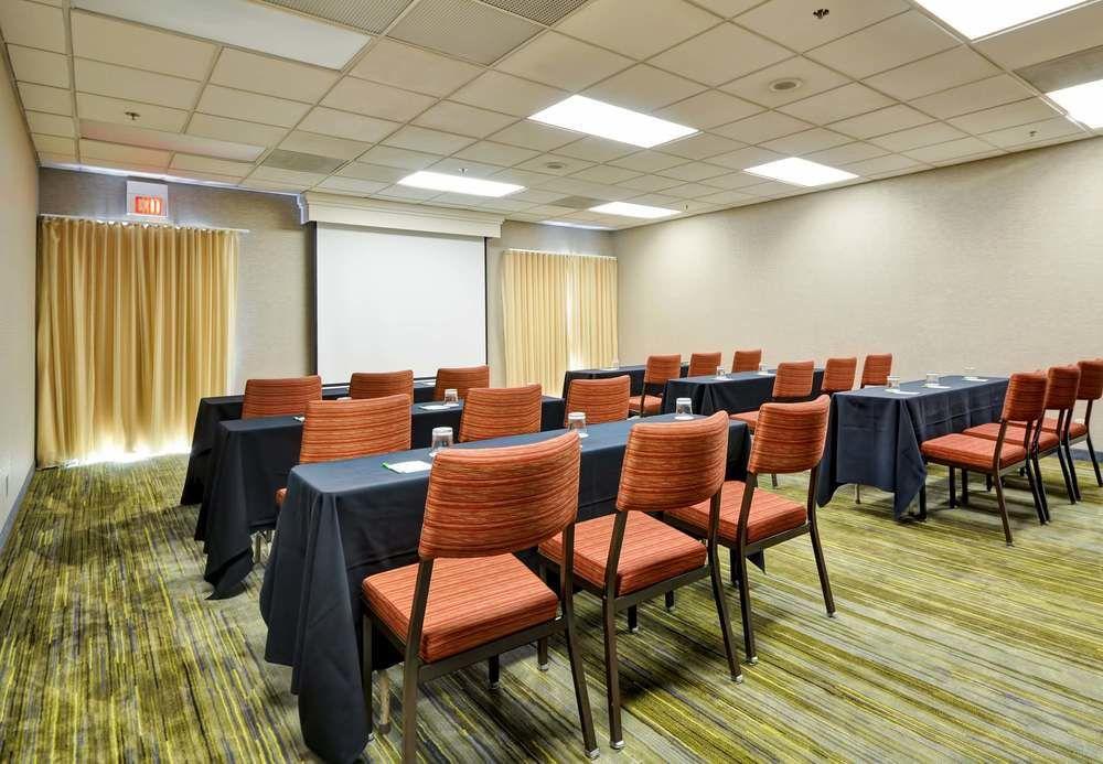 Courtyard Dallas Medical Market Center Экстерьер фото