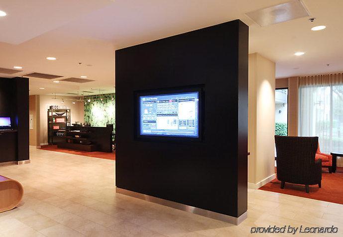 Courtyard Dallas Medical Market Center Интерьер фото