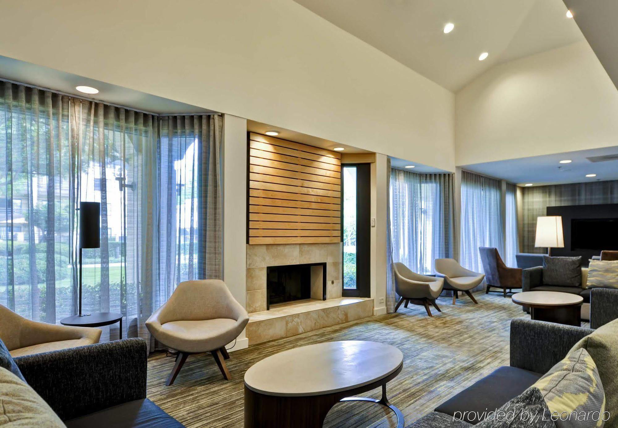 Courtyard Dallas Medical Market Center Экстерьер фото