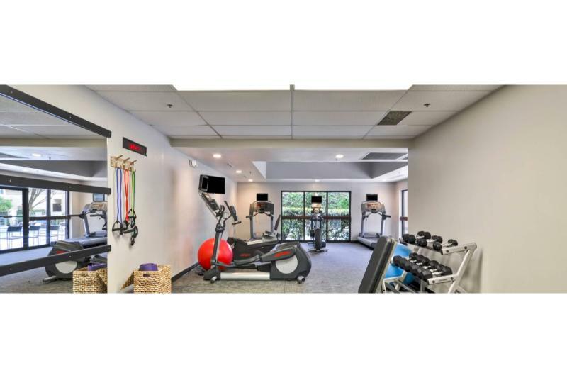 Courtyard Dallas Medical Market Center Экстерьер фото