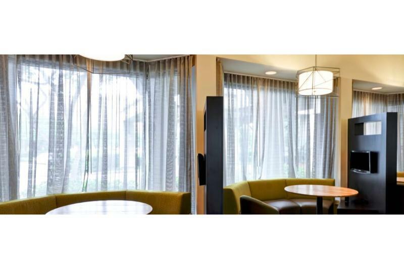 Courtyard Dallas Medical Market Center Экстерьер фото